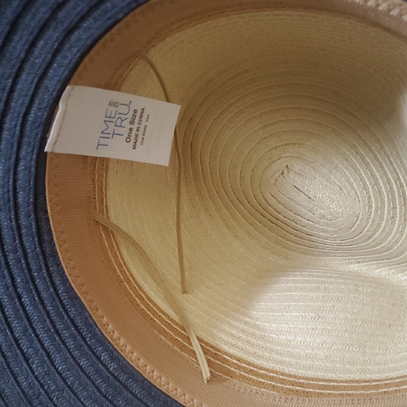 ❣️ NWT TIME & TRU HAT - Picture 2 of 14